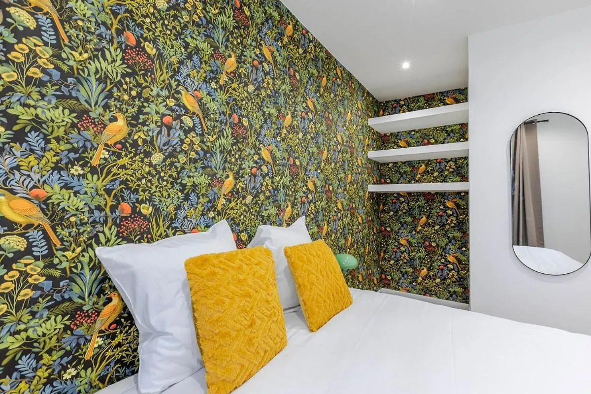 Nid Douillet Pour Deux Coeur Du 19E Arrondissement Apartment Paris France