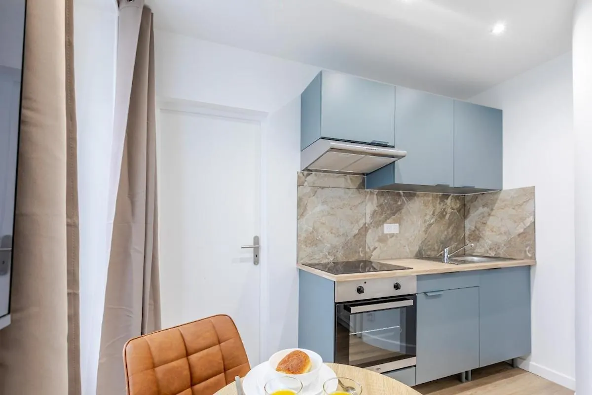 Nid Douillet Pour Deux Coeur Du 19E Arrondissement Apartment Paris 0*,