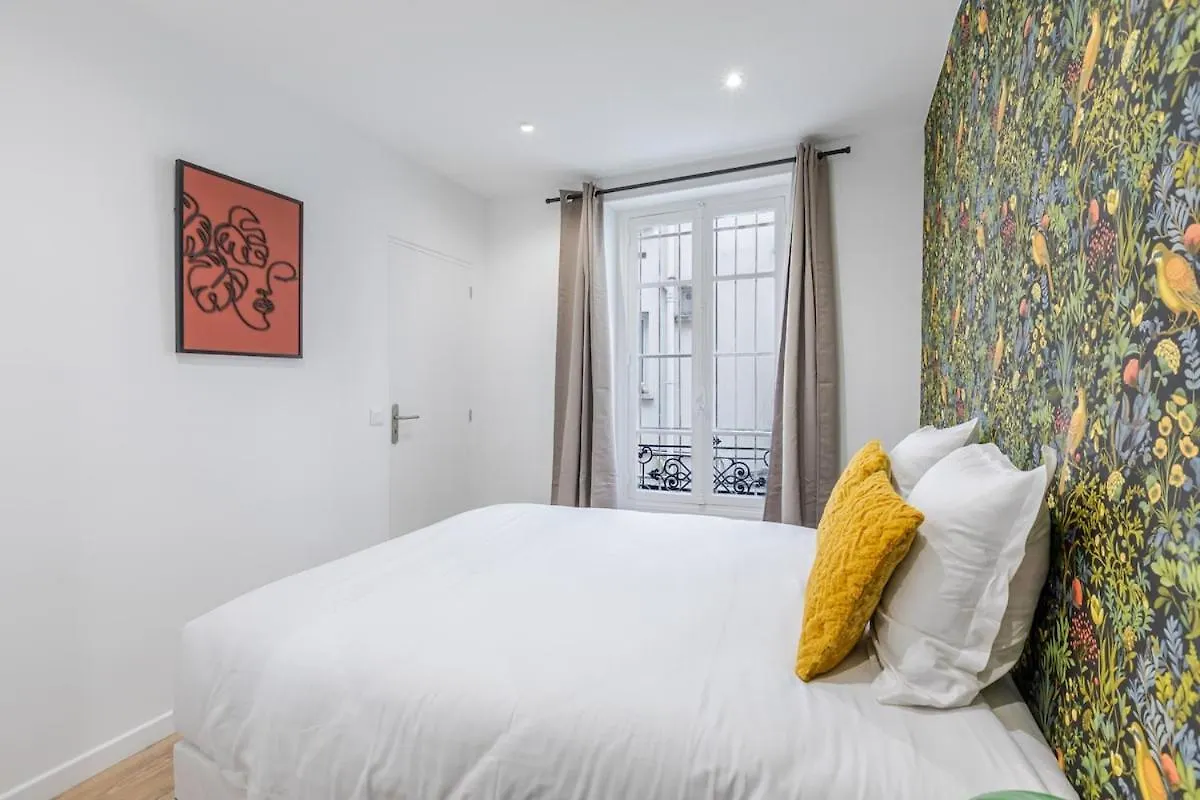Nid Douillet Pour Deux Coeur Du 19E Arrondissement Apartment Paris
